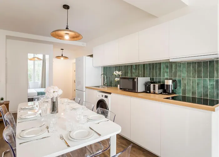 Merveil - Family - Marais - Fbg St Antoine * Paris